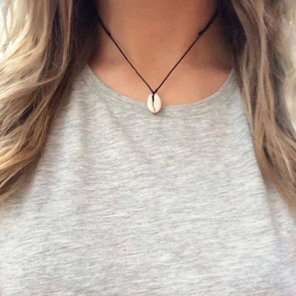 Seashell Choker - Picture 2 of 3